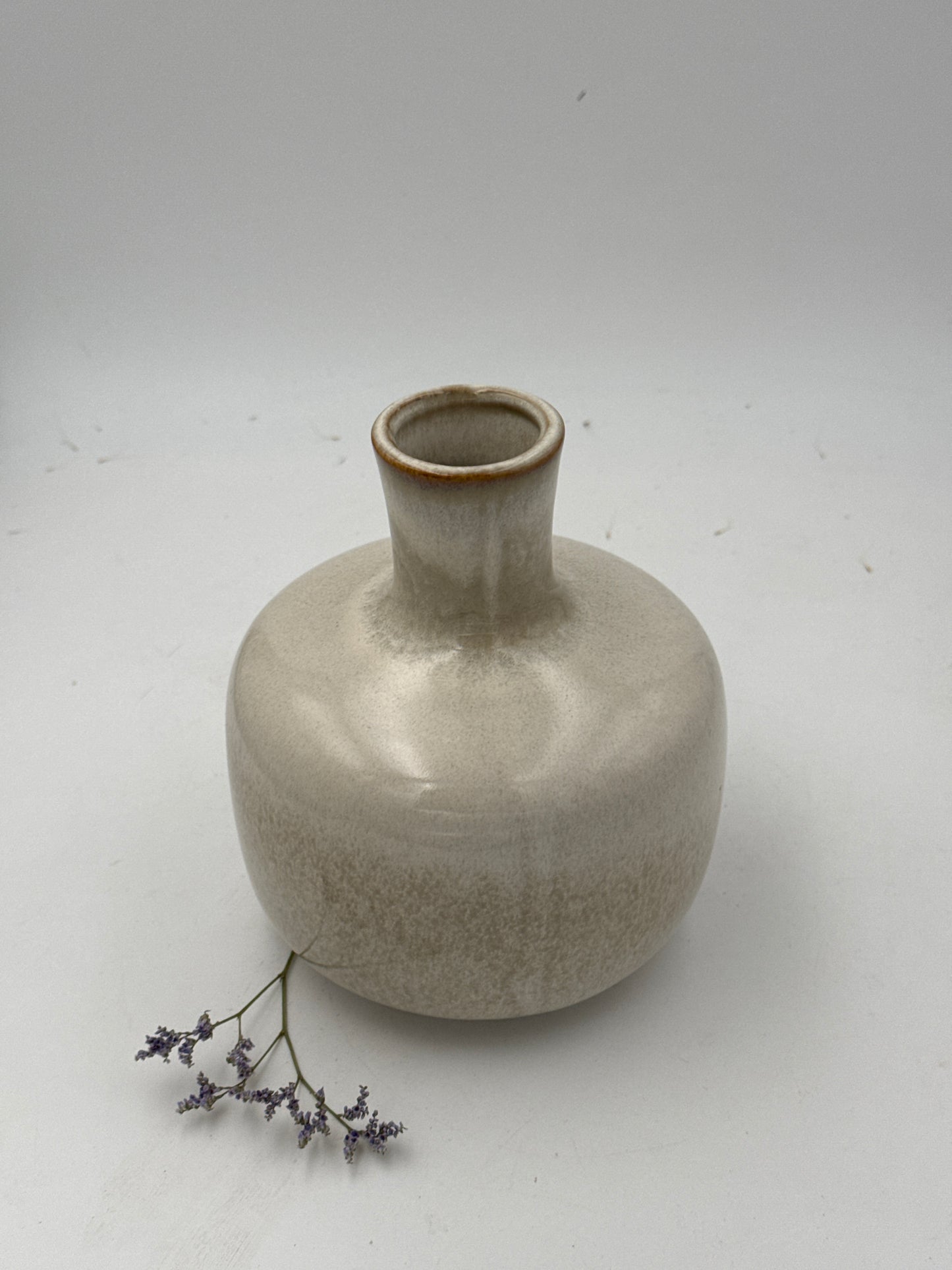 Keramik-Vase – Zeitlose Eleganz in natürlicher Optik